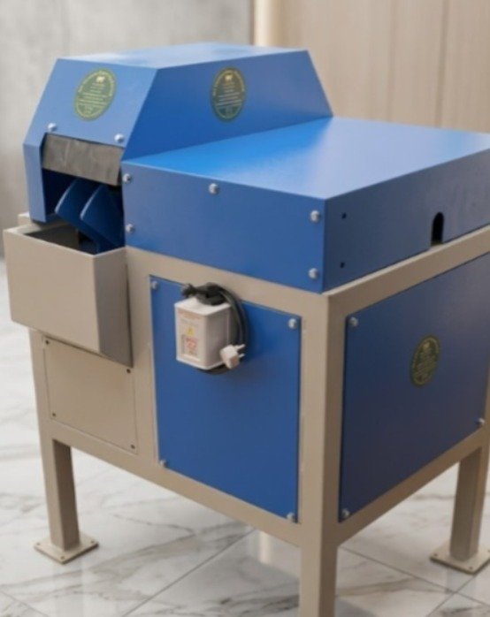 Coconut Cutting Machine